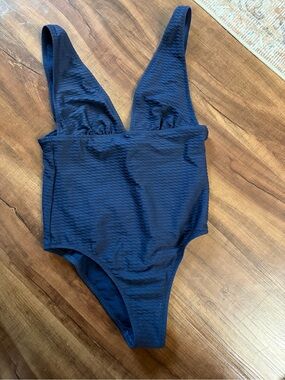 Textured V-Neck One-Piece Swimsuit